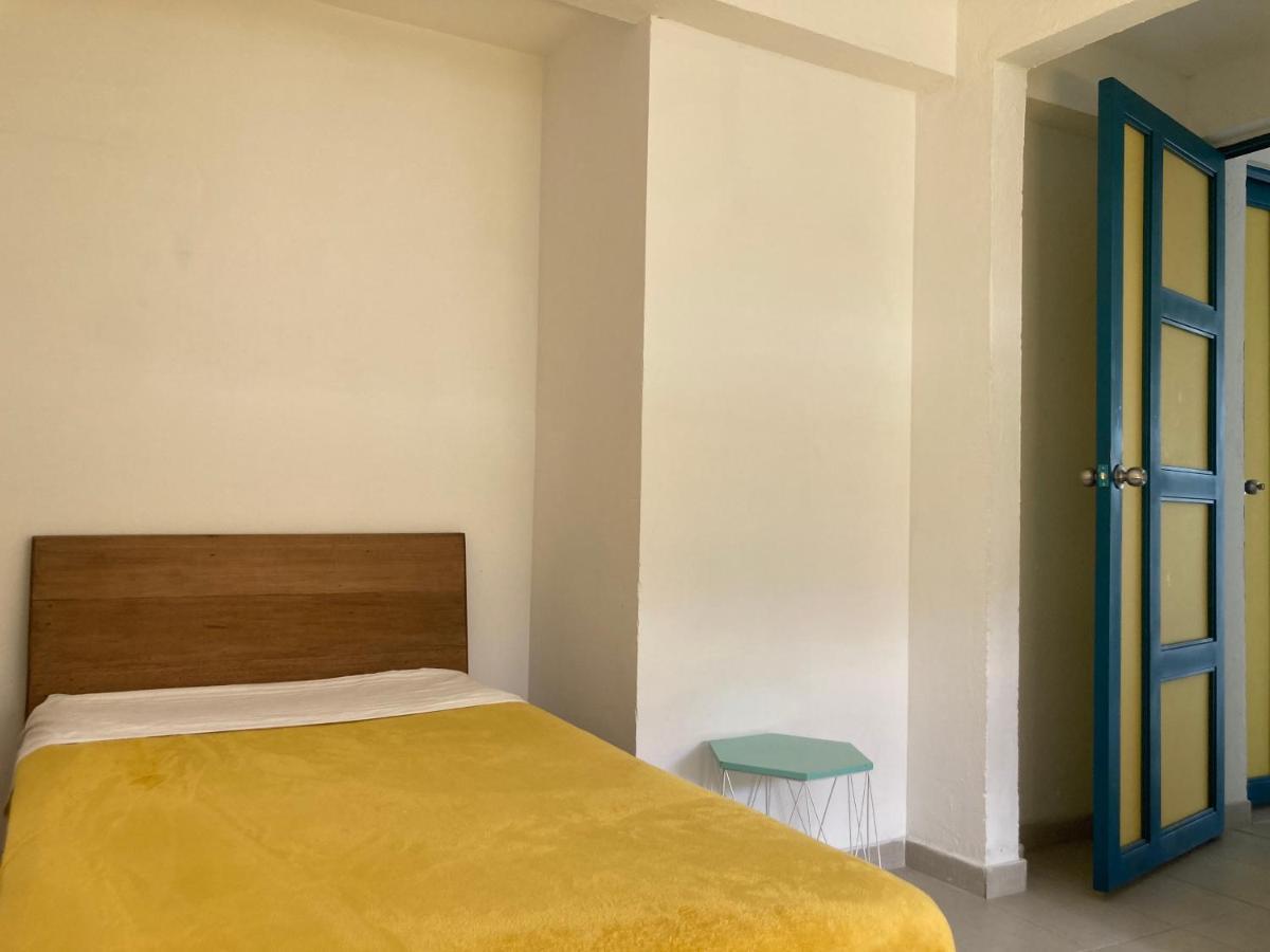 Hostal Casa Lantana La Candelaria Bogota Luaran gambar