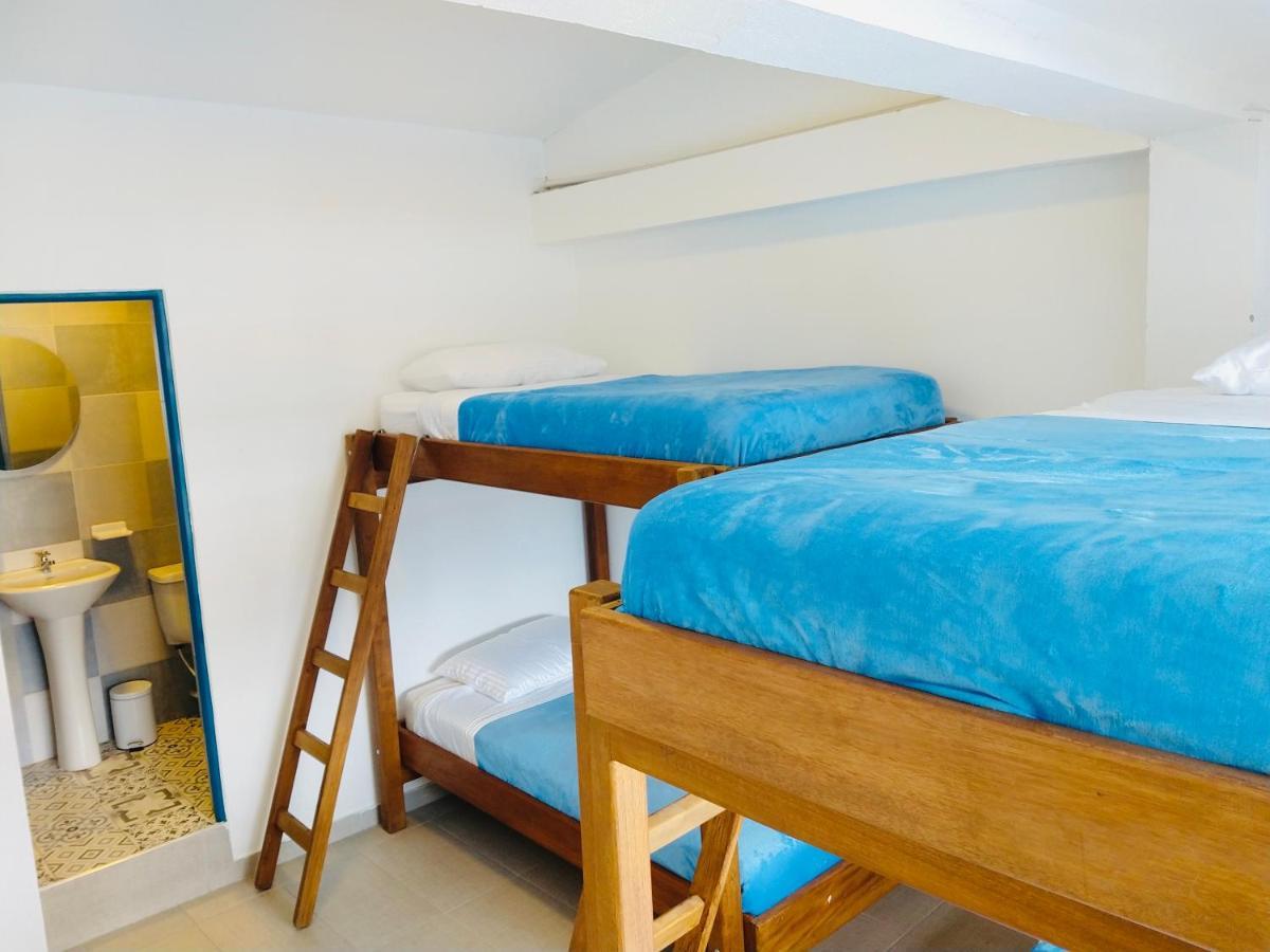 Hostal Casa Lantana La Candelaria Bogota Luaran gambar