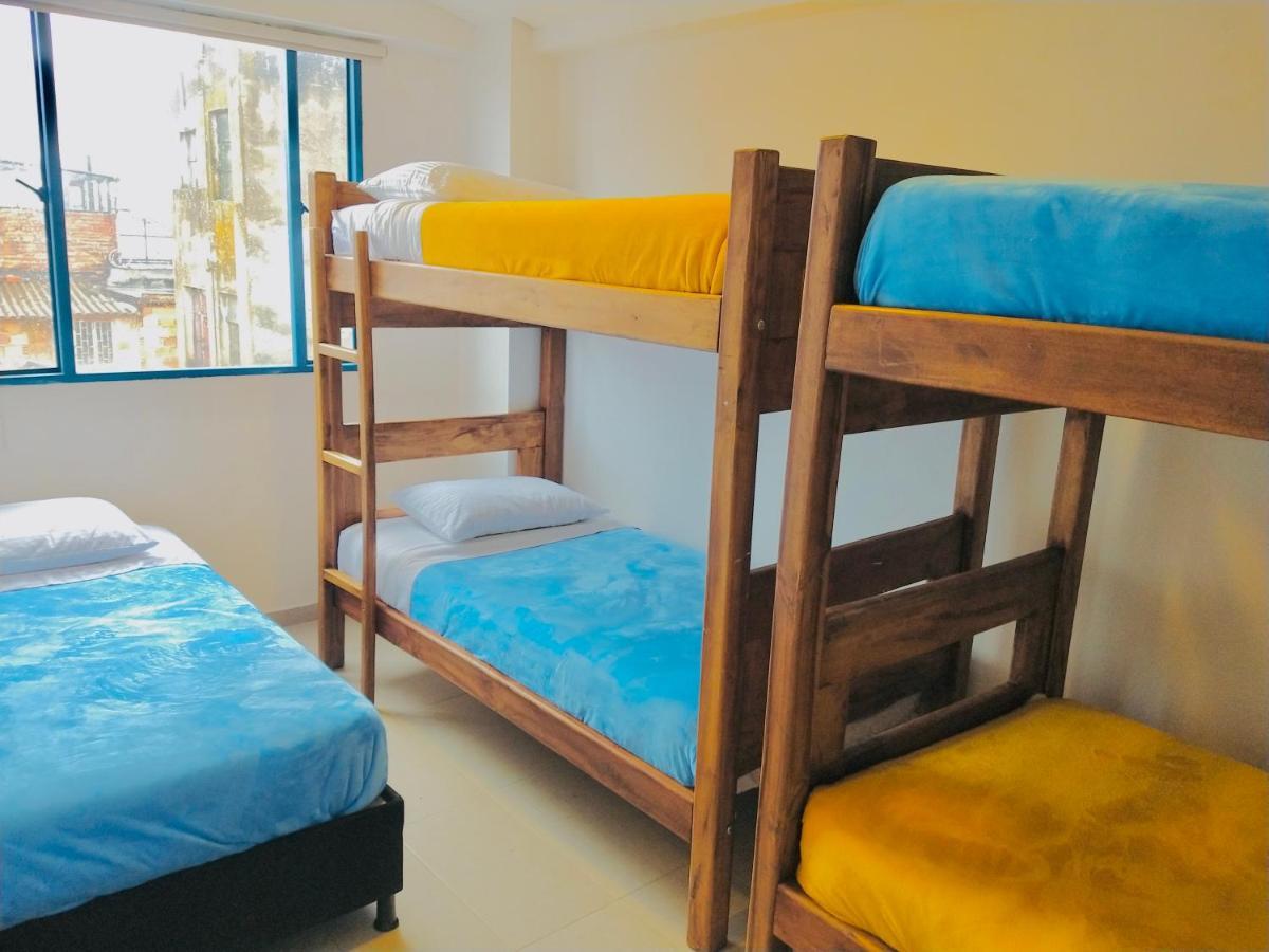 Hostal Casa Lantana La Candelaria Bogota Luaran gambar